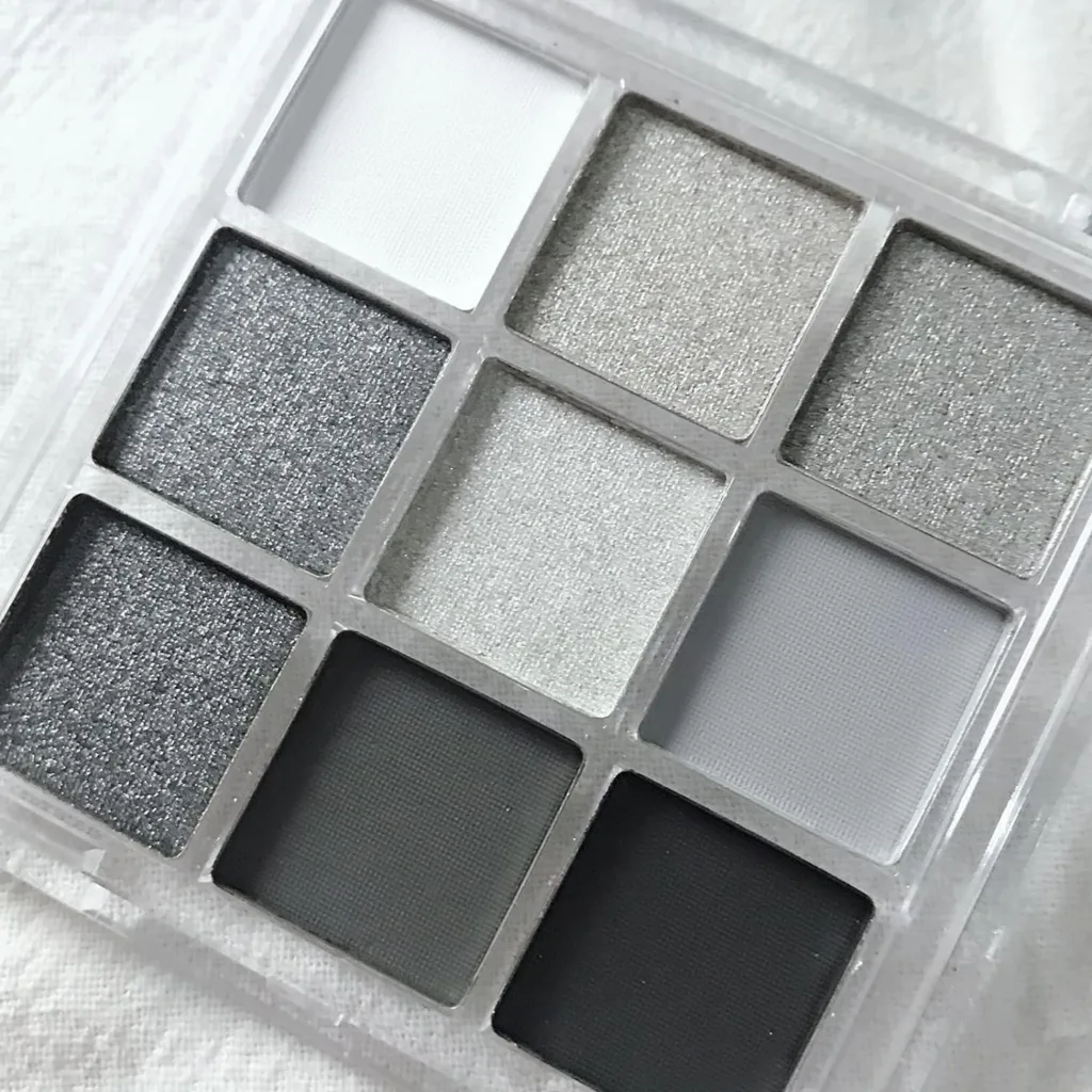 MEICOLY Black Smokey Eye shadow Palette, Eye Black 9 Colors Gray Silver White Matte Glitter Eyeshadow Palette,Pressed Shimmer Pigmented Halloween Goth Pallet Nake Eye Shadow sombras de ojos